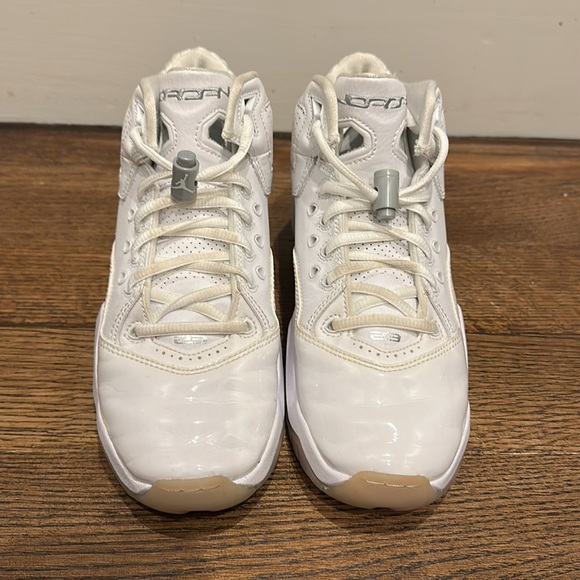 JORDAN B’LOYAL KIDS - Size 4.5 Y - Picture 2 of 9